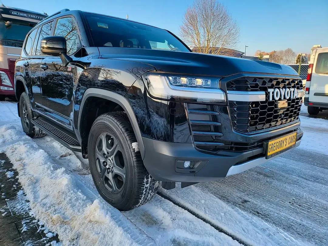Toyota Land Cruiser - Thumbnail 8