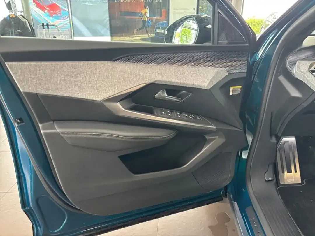 Peugeot 5008 - Thumbnail 6