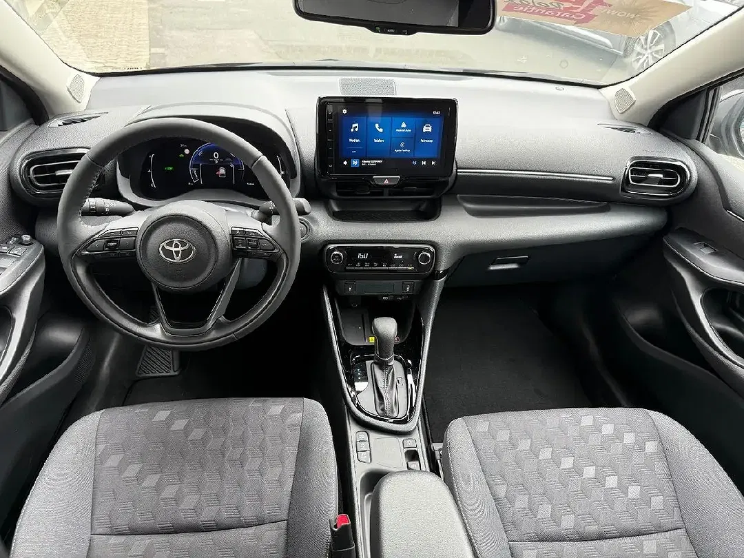 Toyota Yaris - Thumbnail 10