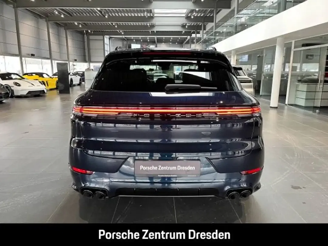 Porsche Cayenne - Thumbnail 10