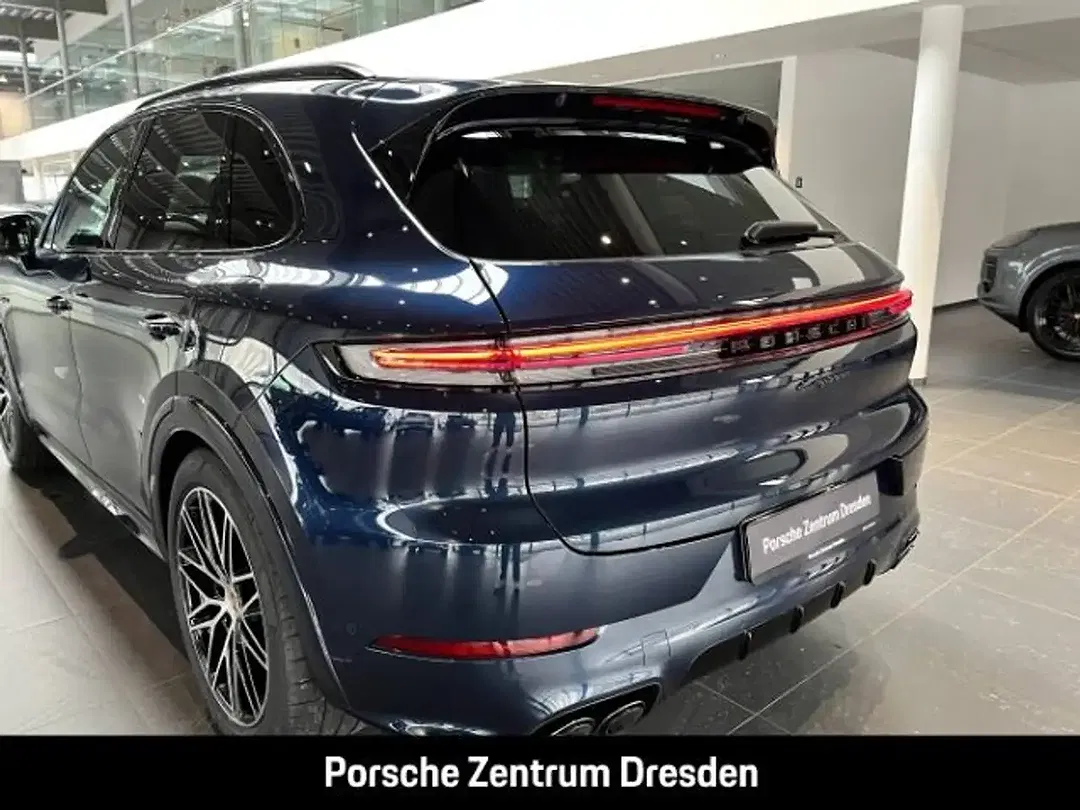 Porsche Cayenne - Thumbnail 13