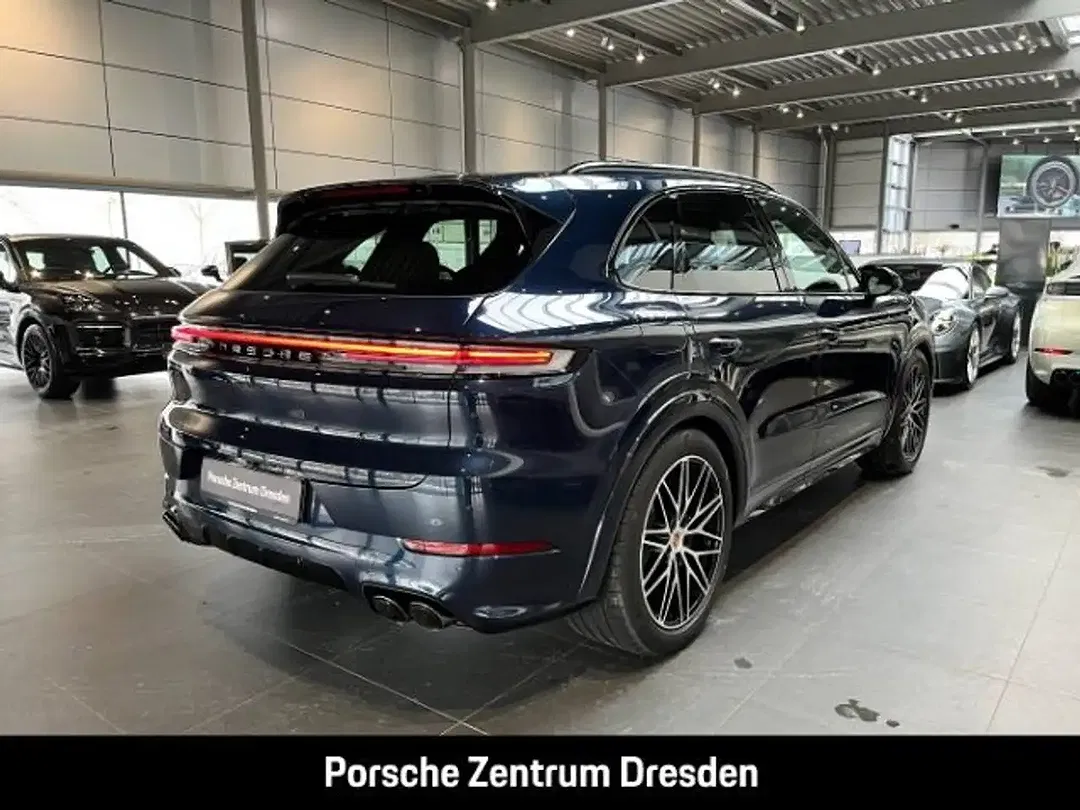 Porsche Cayenne - Thumbnail 8