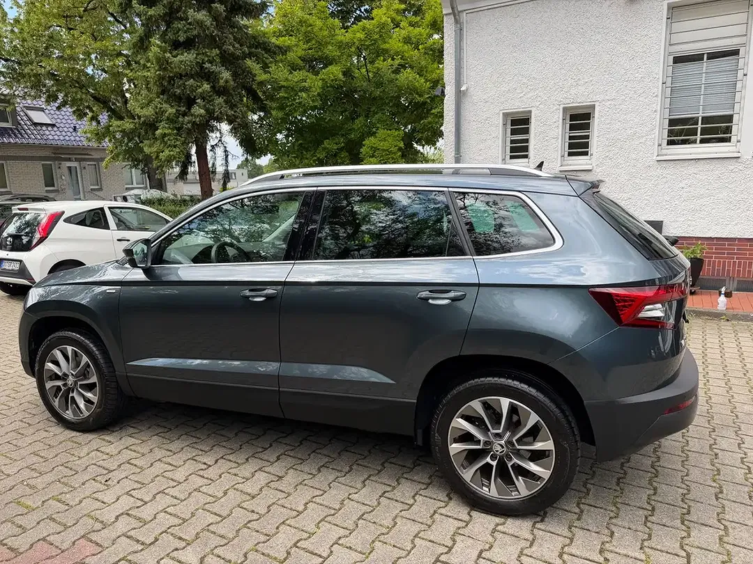 Skoda Karoq - Thumbnail 10