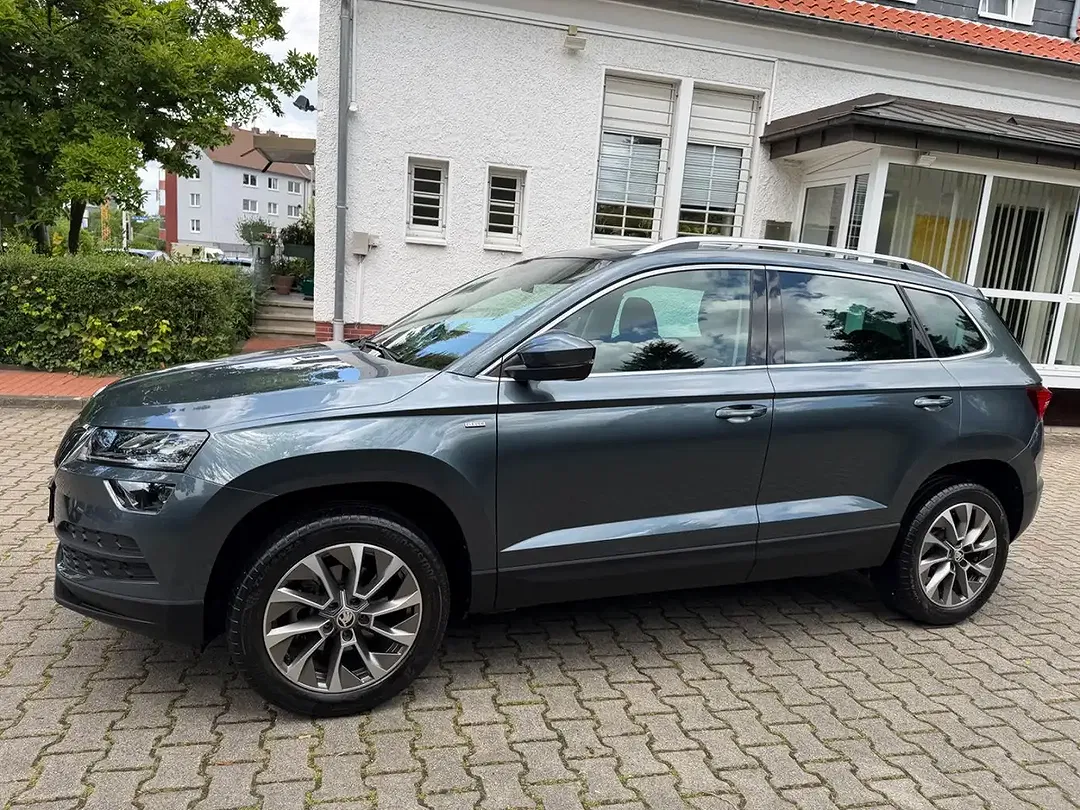 Skoda Karoq - Thumbnail 2