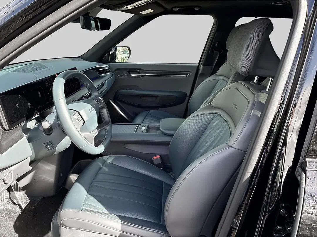 Kia EV9 - Thumbnail 8