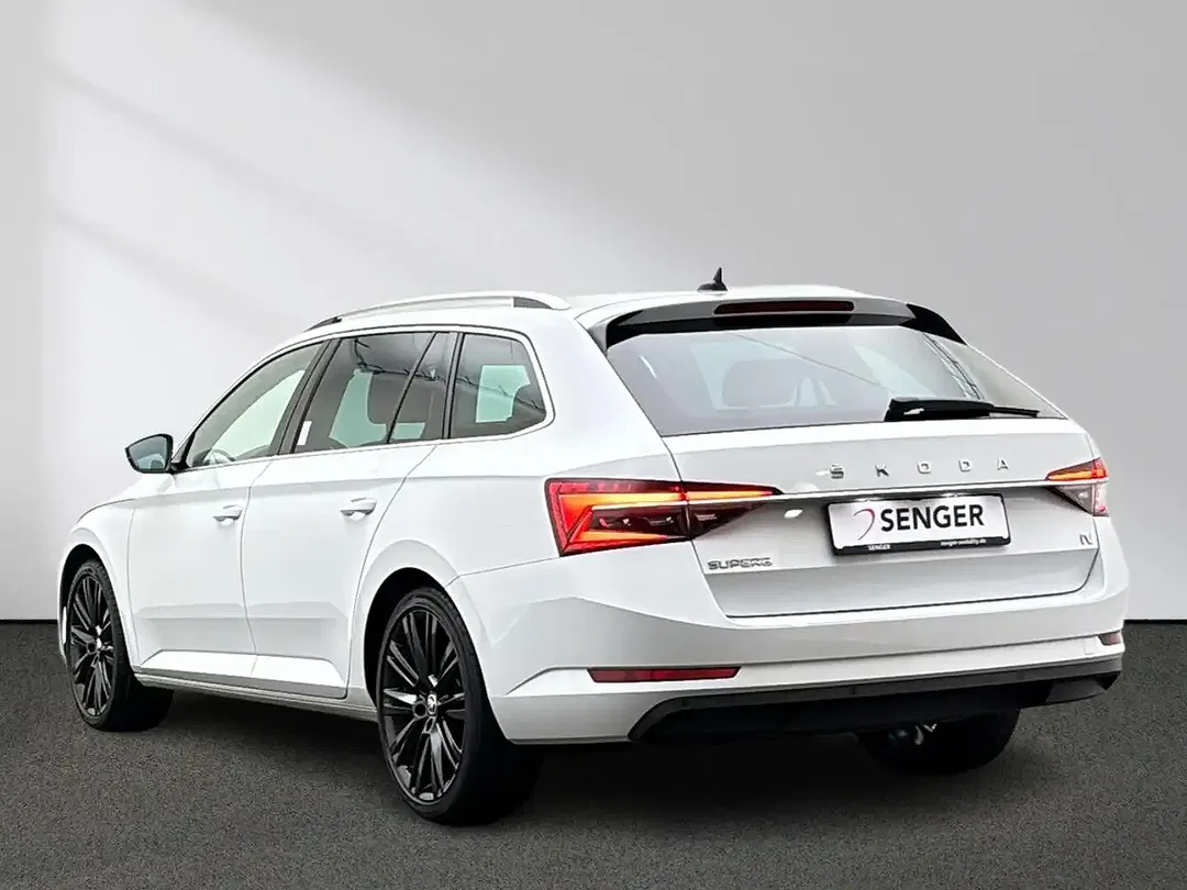 Skoda Superb - Thumbnail 2