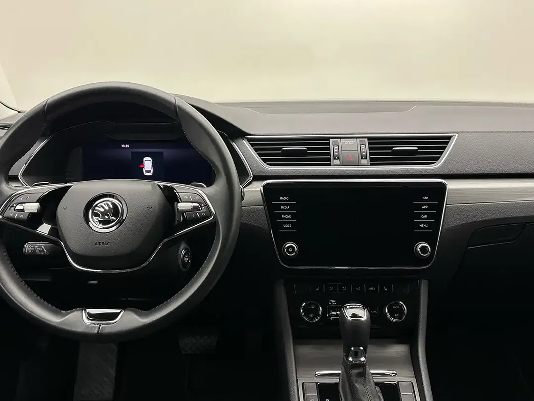 Skoda Superb - Thumbnail 7
