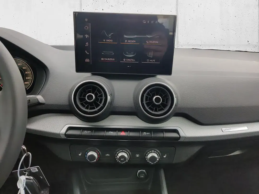 Audi Q2 - Thumbnail 15