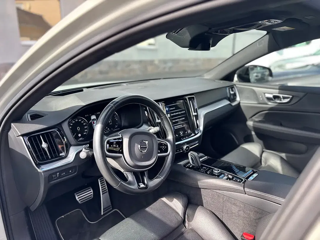Volvo V60 - Thumbnail 10