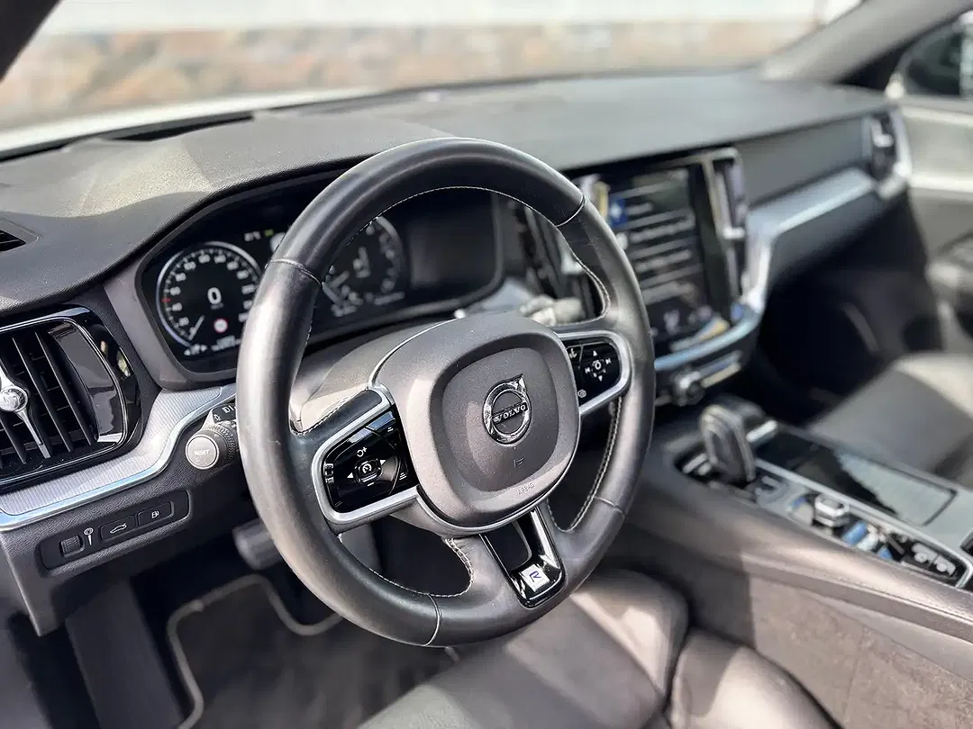 Volvo V60 - Thumbnail 12