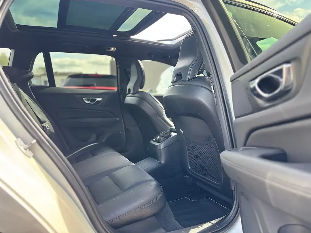 Volvo V60 - Thumbnail 15