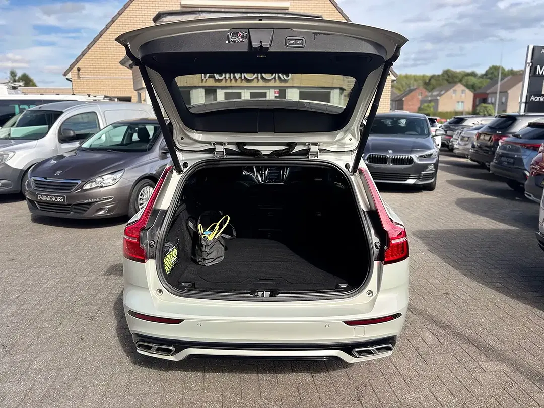 Volvo V60 - Thumbnail 19
