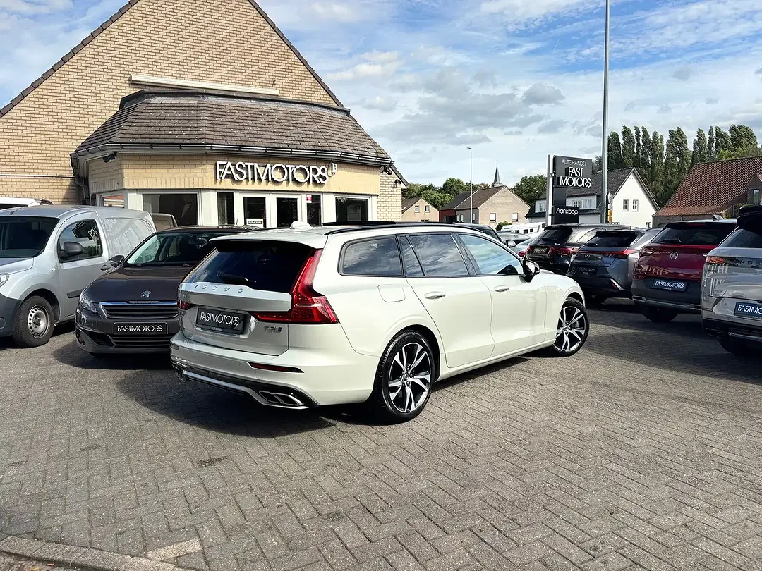 Volvo V60 - Thumbnail 4