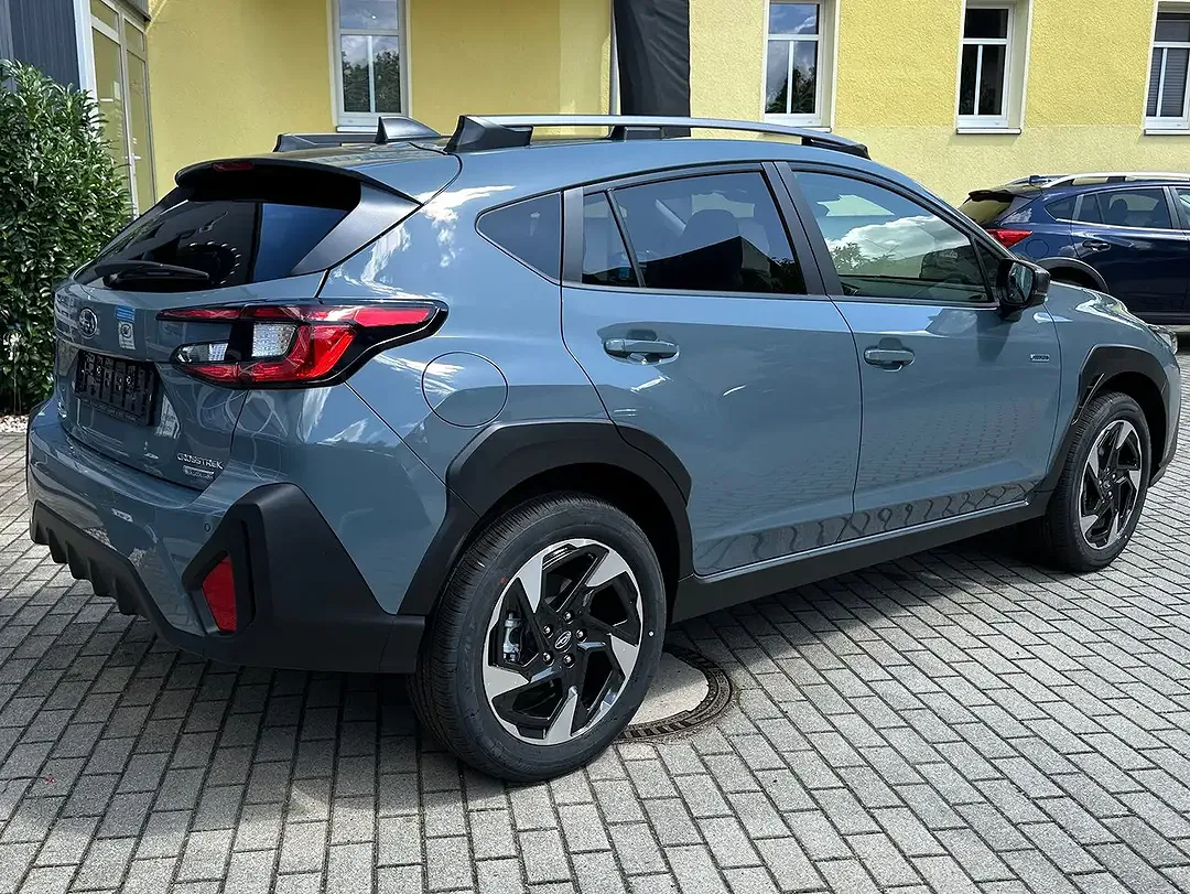 Subaru Crosstrek - Thumbnail 3