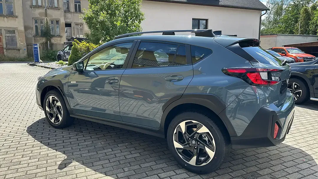 Subaru Crosstrek - Thumbnail 5