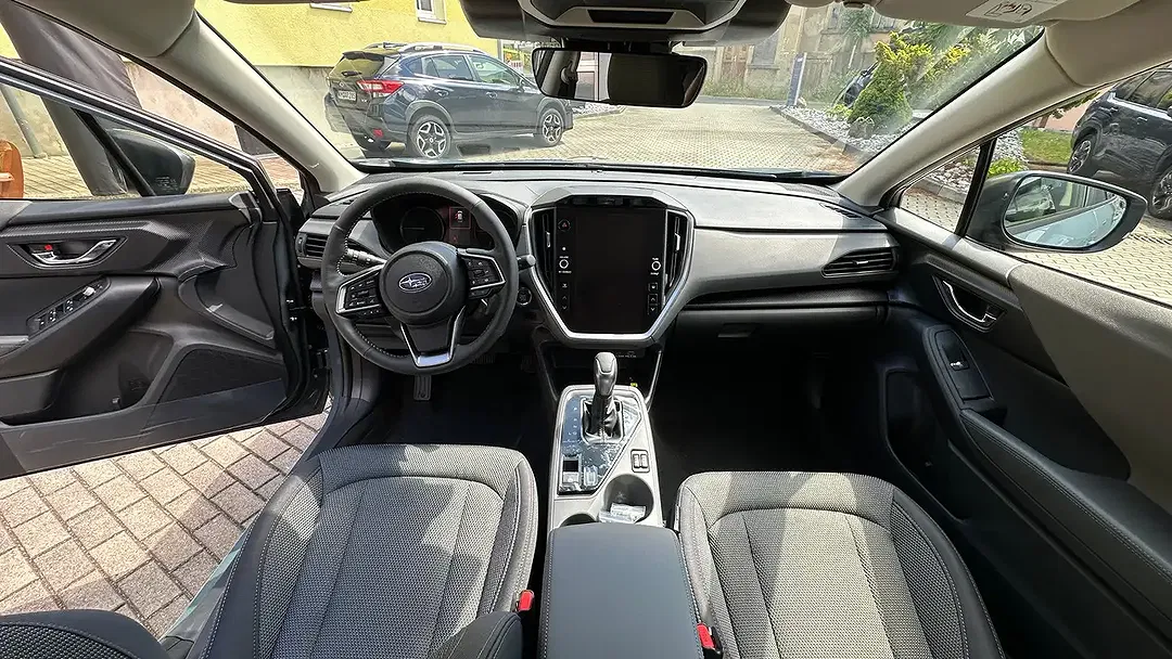 Subaru Crosstrek - Thumbnail 9