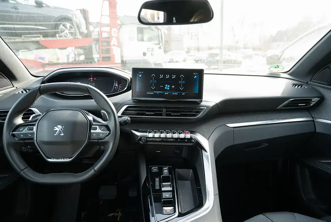 Peugeot 3008 - Thumbnail 4