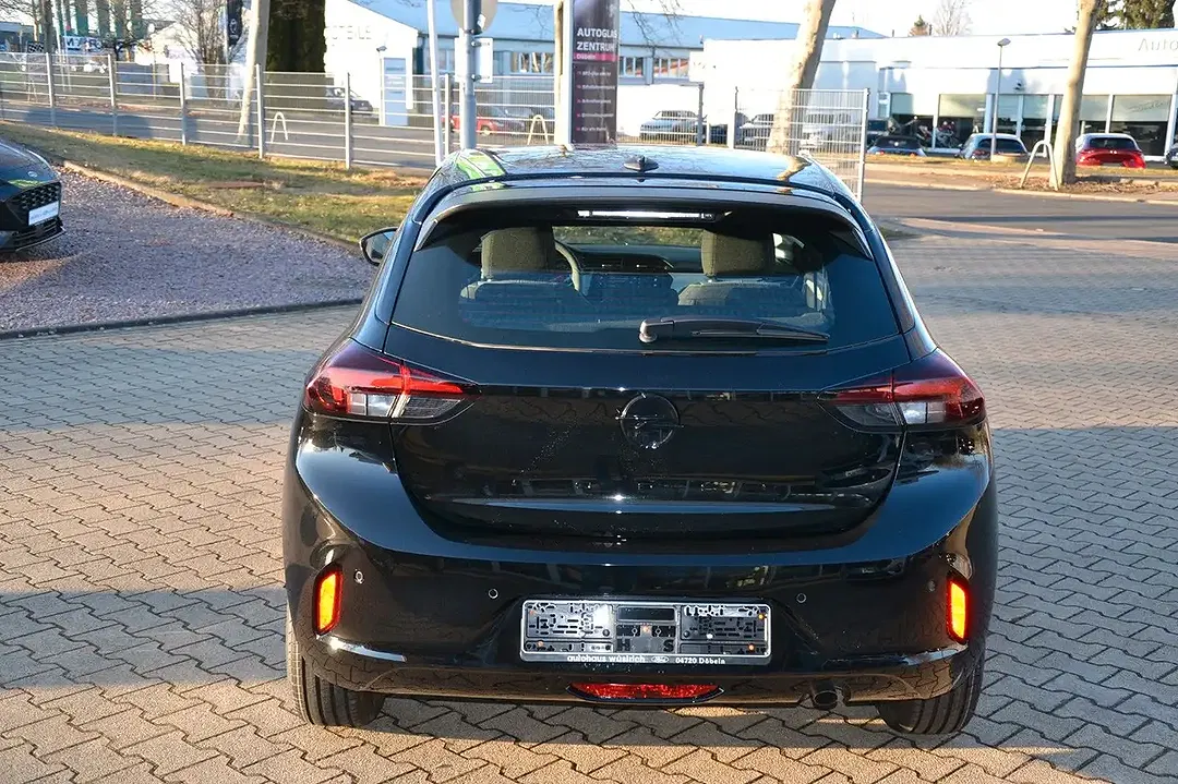 Opel Corsa - Thumbnail 3