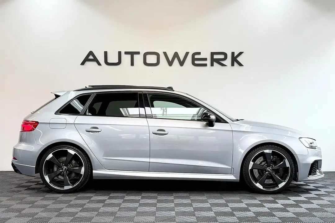 Audi RS3 - Thumbnail 3