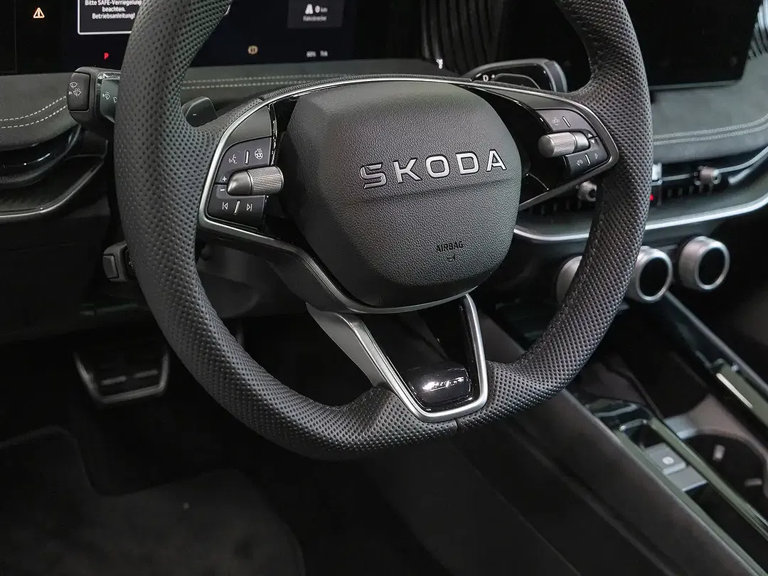 Skoda Superb - Thumbnail 11