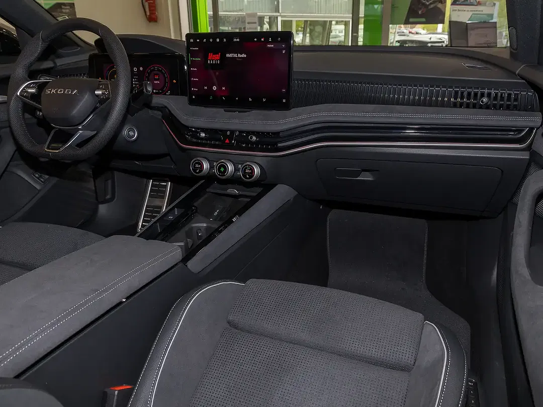 Skoda Superb - Thumbnail 6