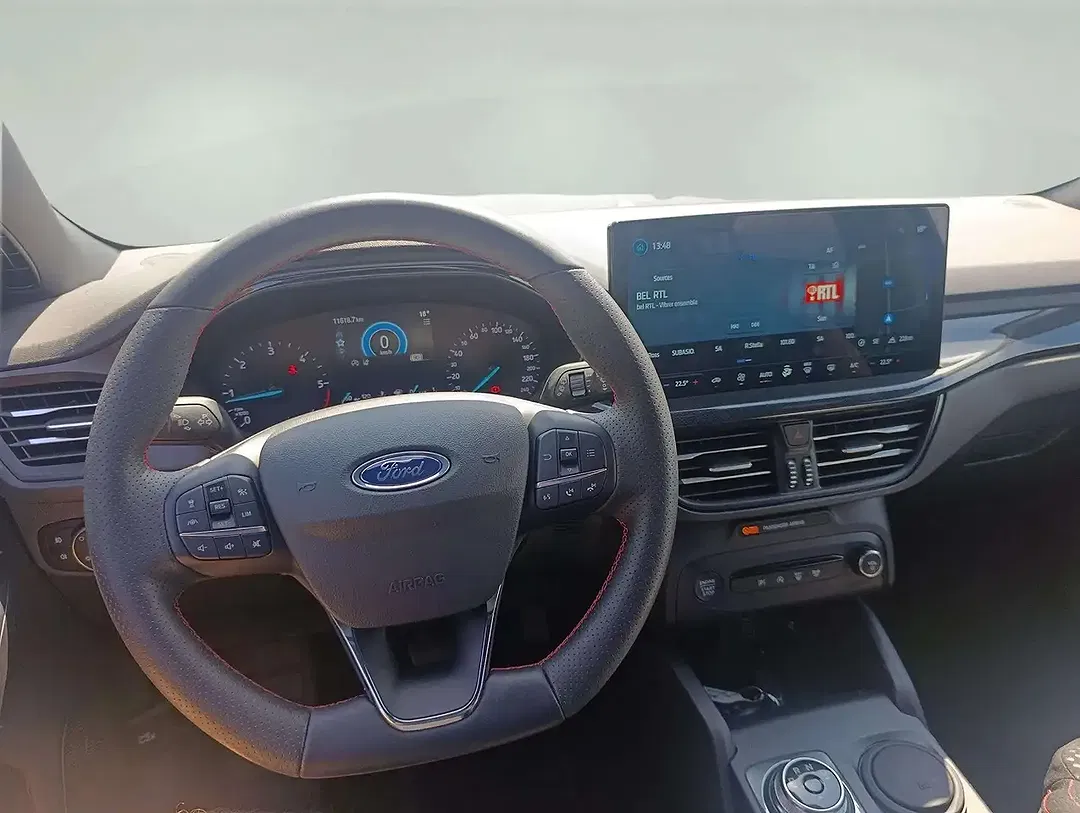 Ford Focus - Thumbnail 14