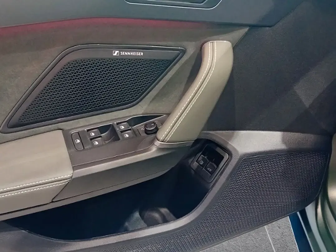 CUPRA Leon - Thumbnail 6