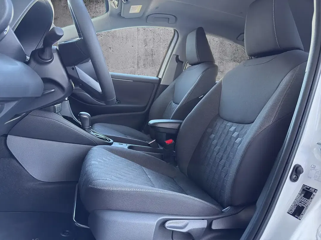 Toyota Yaris - Thumbnail 9
