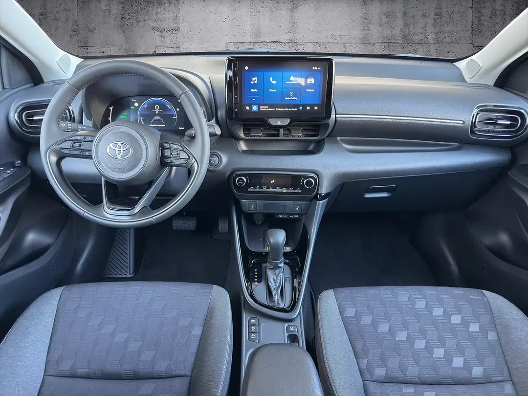 Toyota Yaris - Thumbnail 13