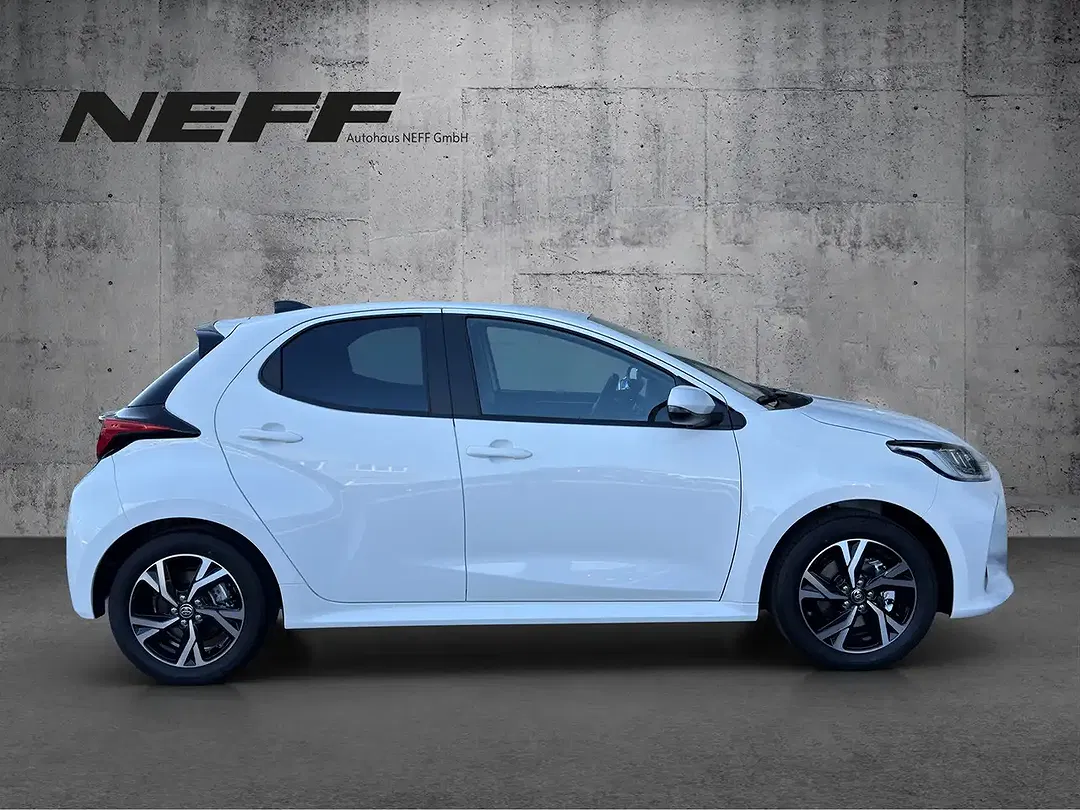 Toyota Yaris - Thumbnail 6