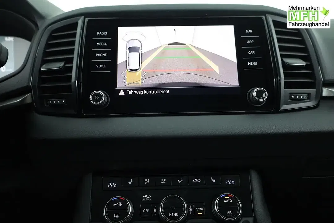 Skoda Karoq - Thumbnail 6