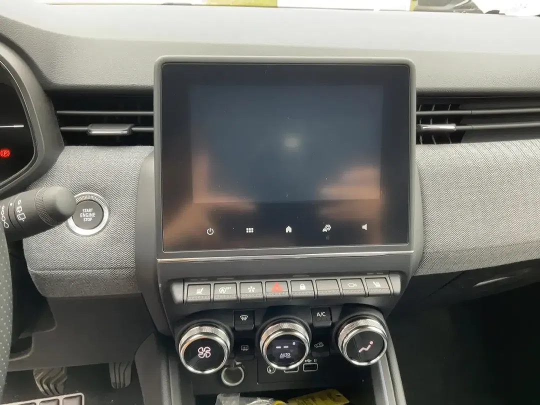 Renault Clio - Thumbnail 10