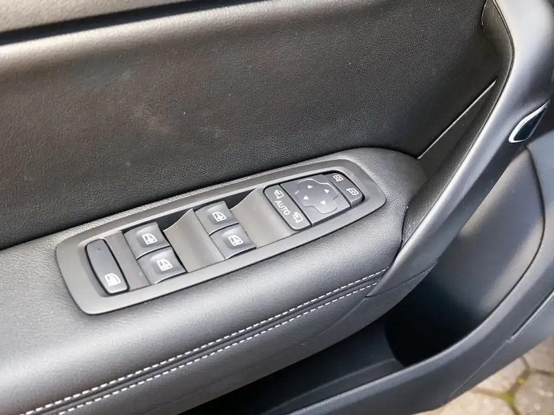 Renault Megane - Thumbnail 13