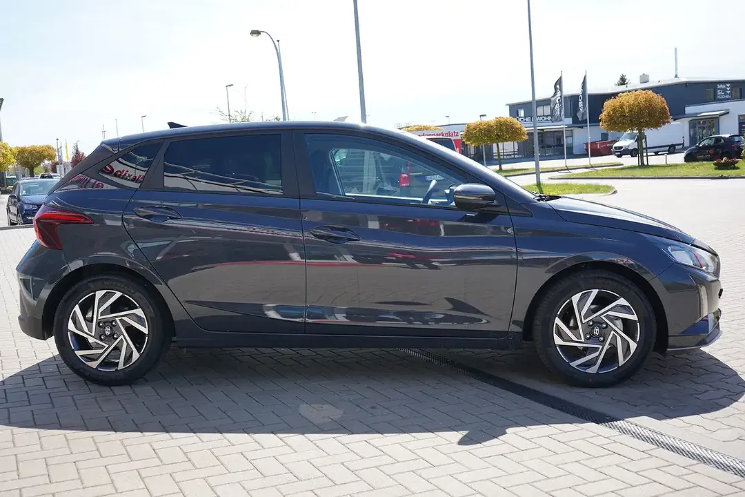 Hyundai i20 - Thumbnail 6