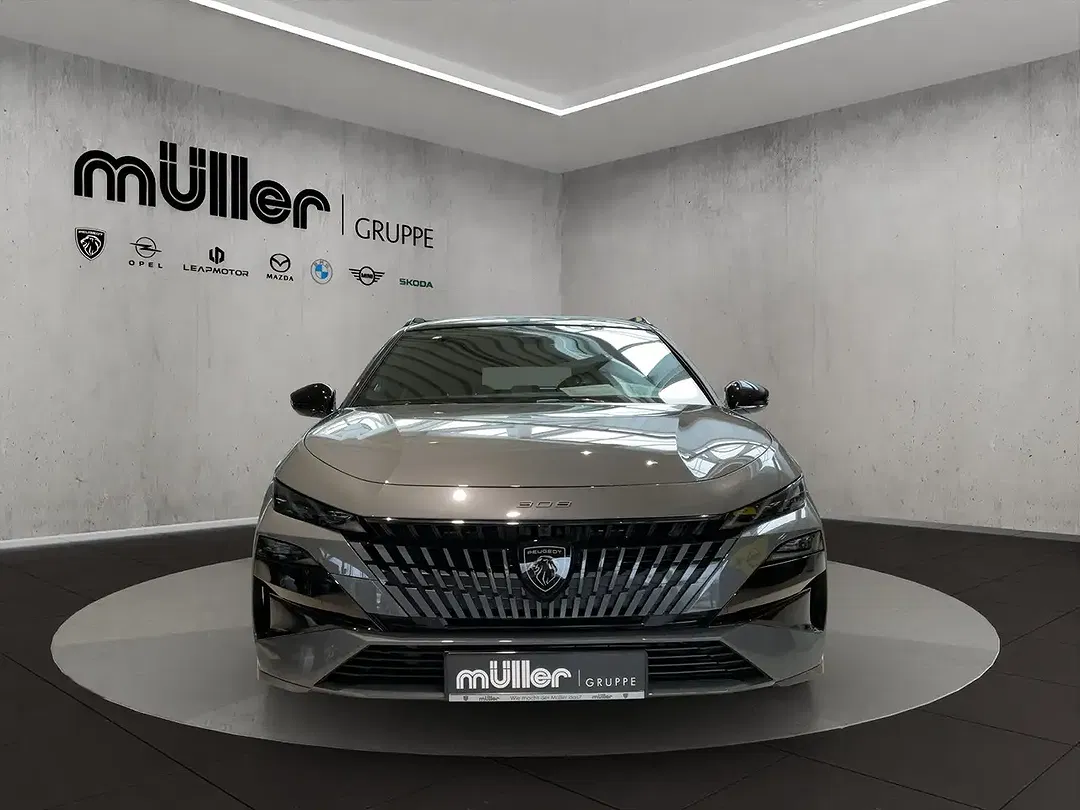 Peugeot 308 - Thumbnail 3