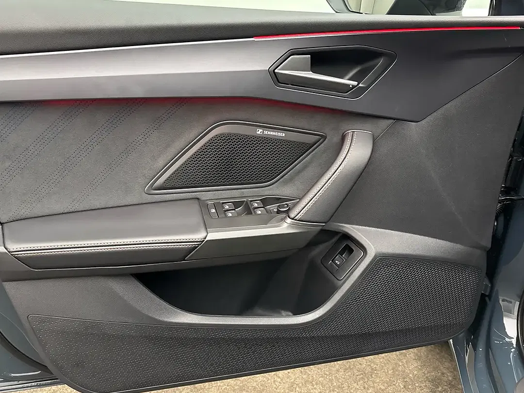 CUPRA Leon - Thumbnail 11