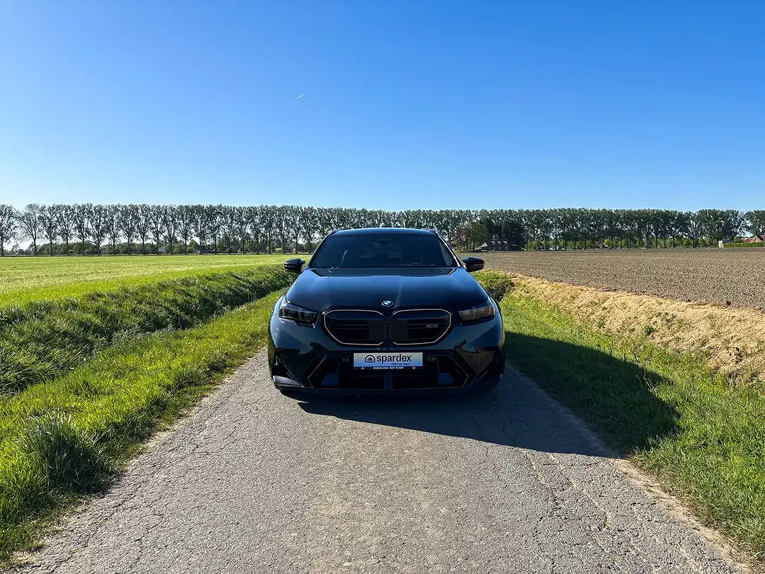 BMW M5 - Thumbnail 5