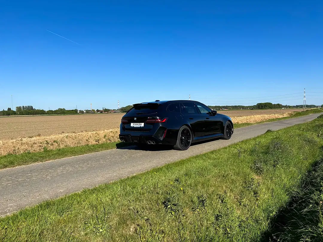 BMW M5 - Thumbnail 9
