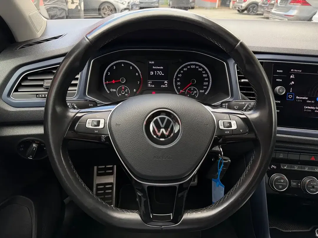 Volkswagen T-Roc - Thumbnail 14
