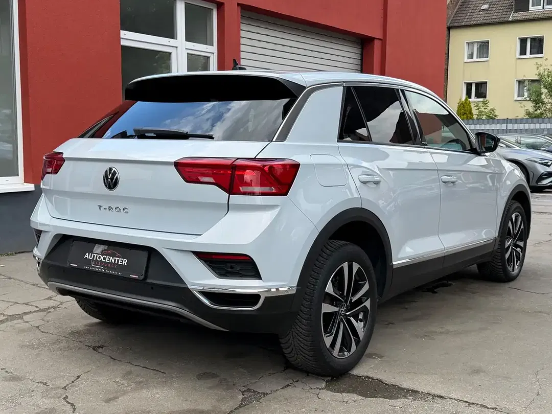 Volkswagen T-Roc - Thumbnail 5