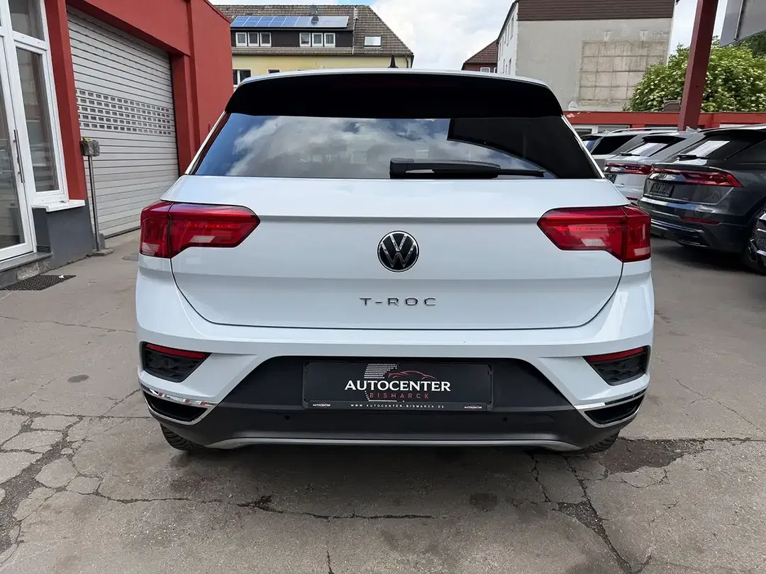 Volkswagen T-Roc - Thumbnail 6