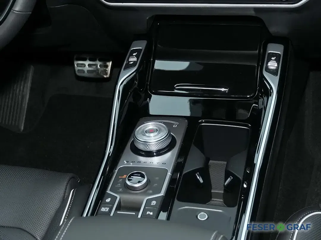 Kia Sorento - Thumbnail 8