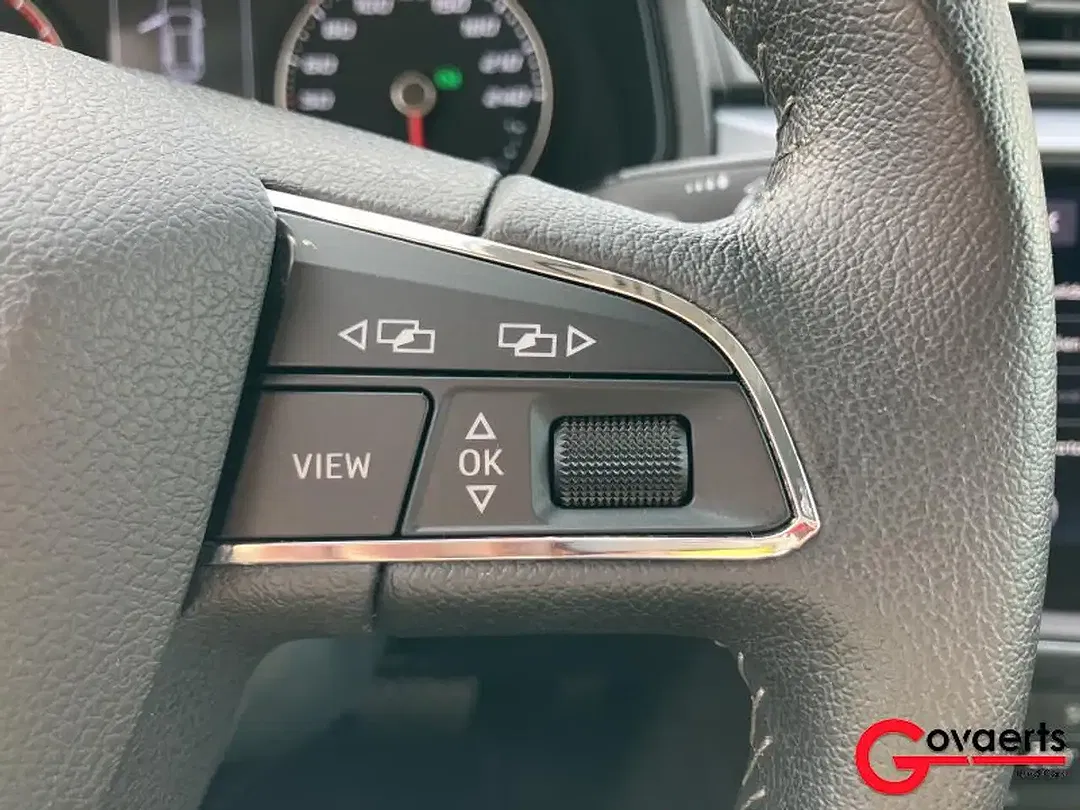 SEAT Arona - Thumbnail 11