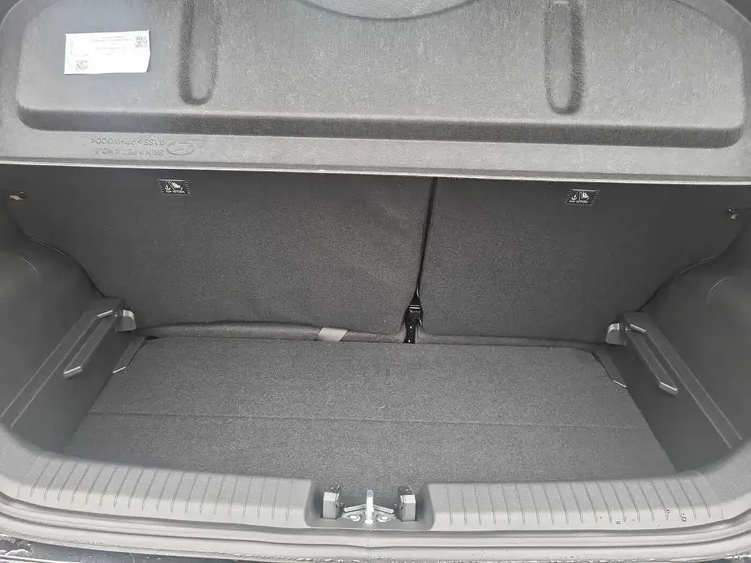 Hyundai i10 - Thumbnail 13