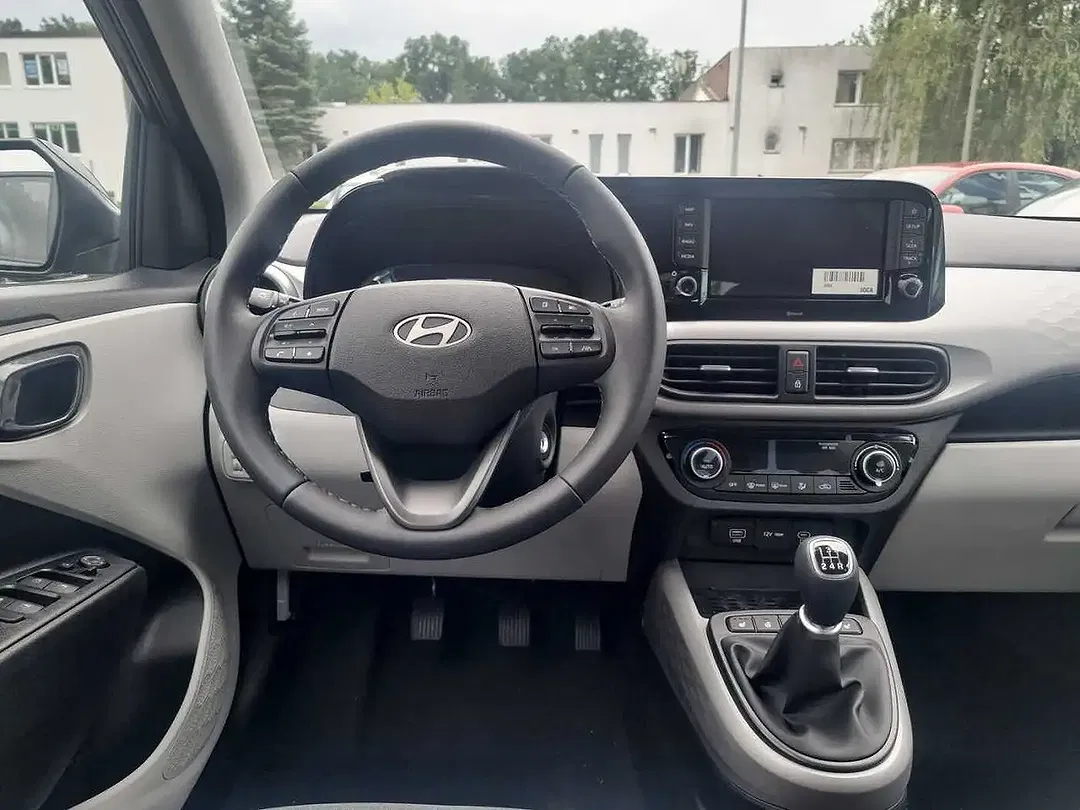 Hyundai i10 - Thumbnail 8