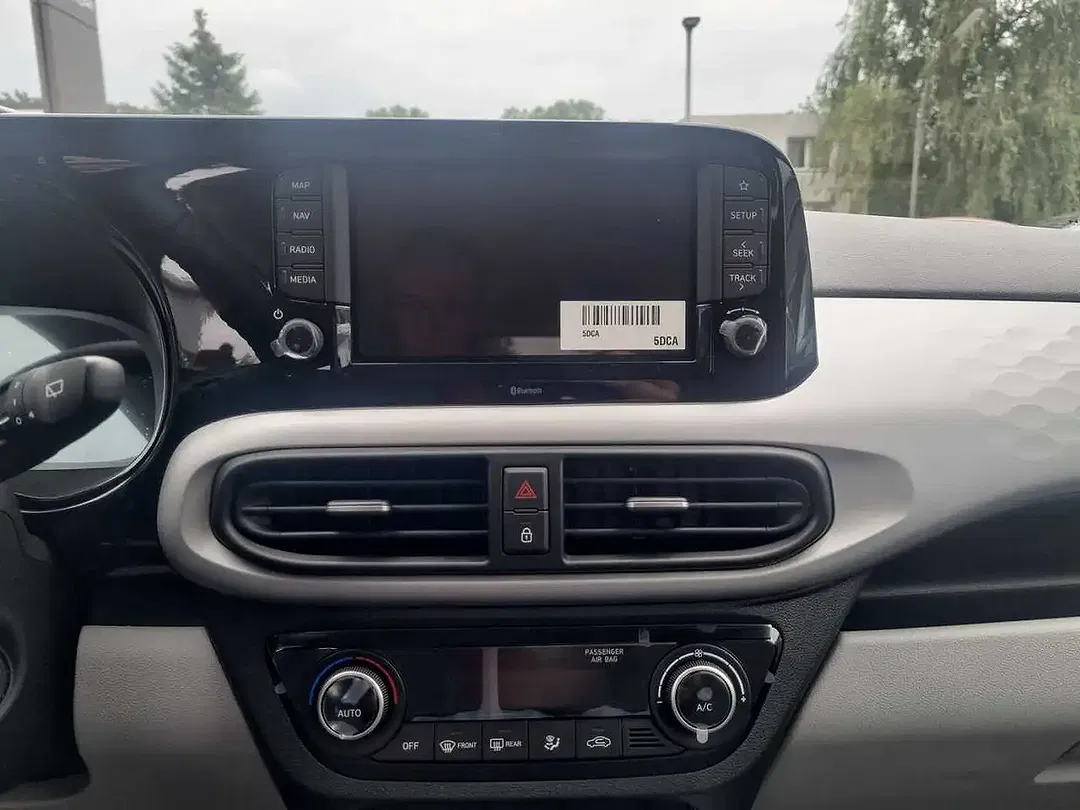 Hyundai i10 - Thumbnail 9