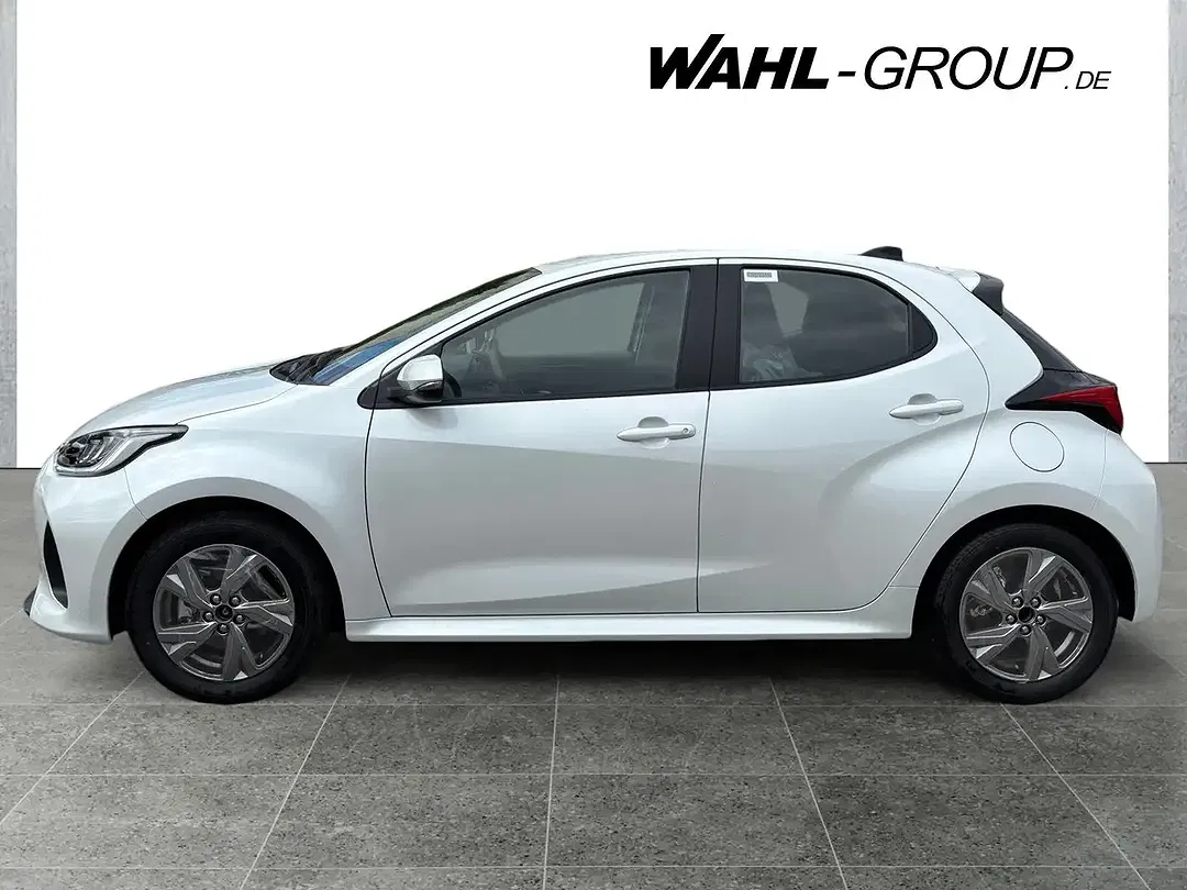 Mazda 2 - Thumbnail 2