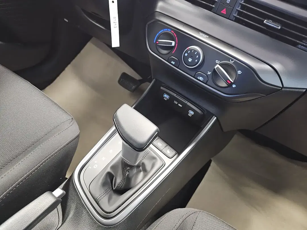Hyundai i20 - Thumbnail 9