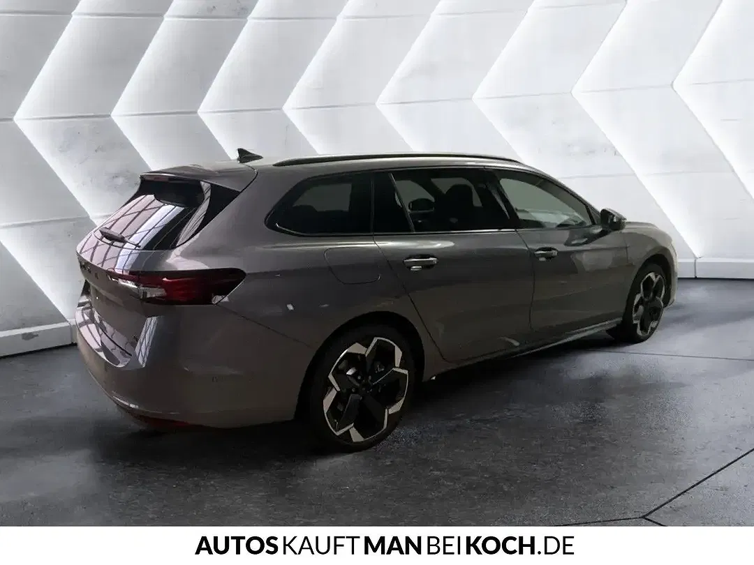 Skoda Superb - Thumbnail 3