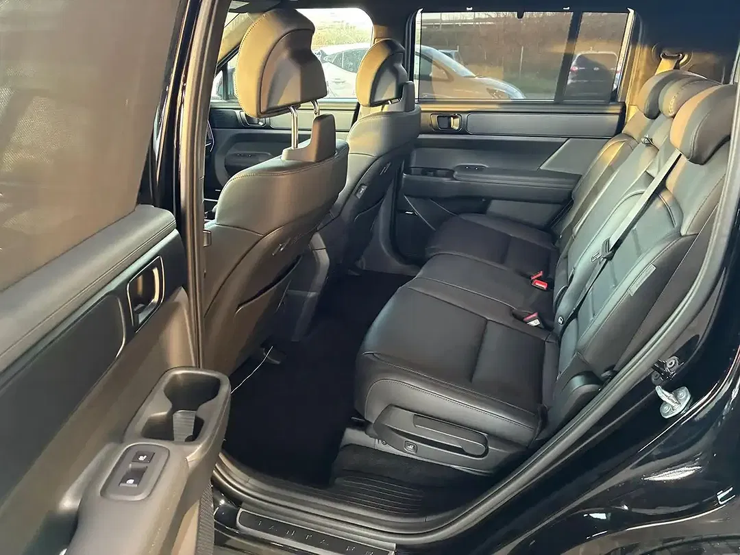 Hyundai SANTA FE - Thumbnail 6
